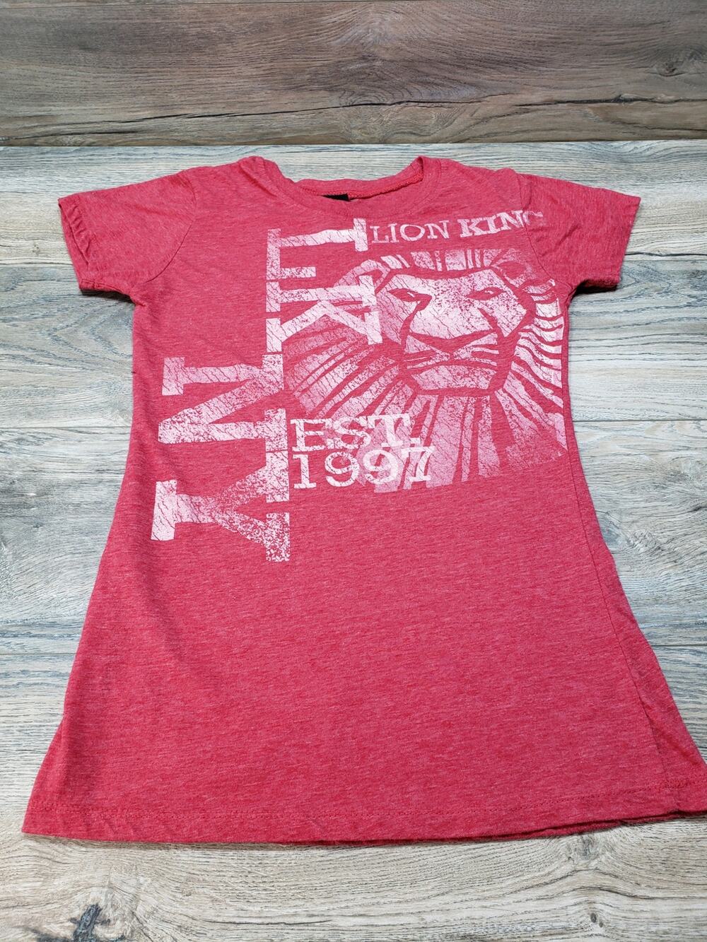 Disney The Lion King Broadway Women’s T Shirt Red Graphic Tee Size Large